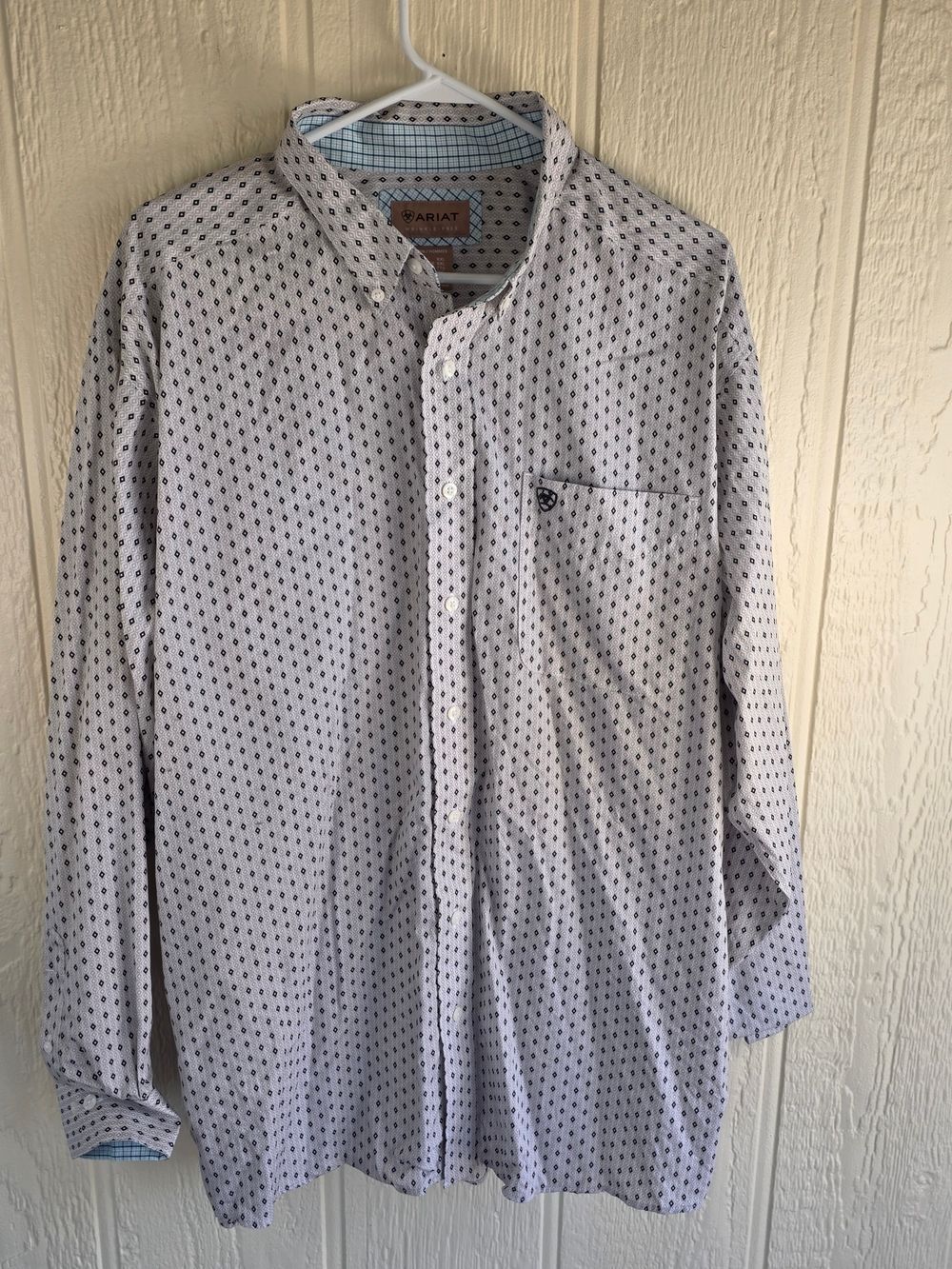 Men's Ariat White Button-Down Casual Shirt with Navy Dot Pattern, Size XXL